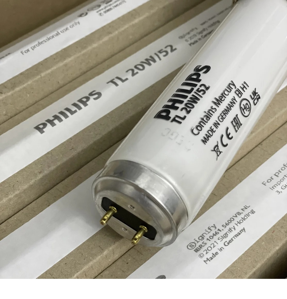 Фотолампа Philips 20W/52 от желтушки